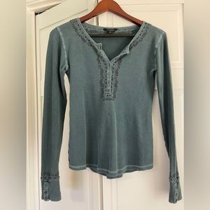 LUCKY BRAND Embroidered Thermal Henley Small